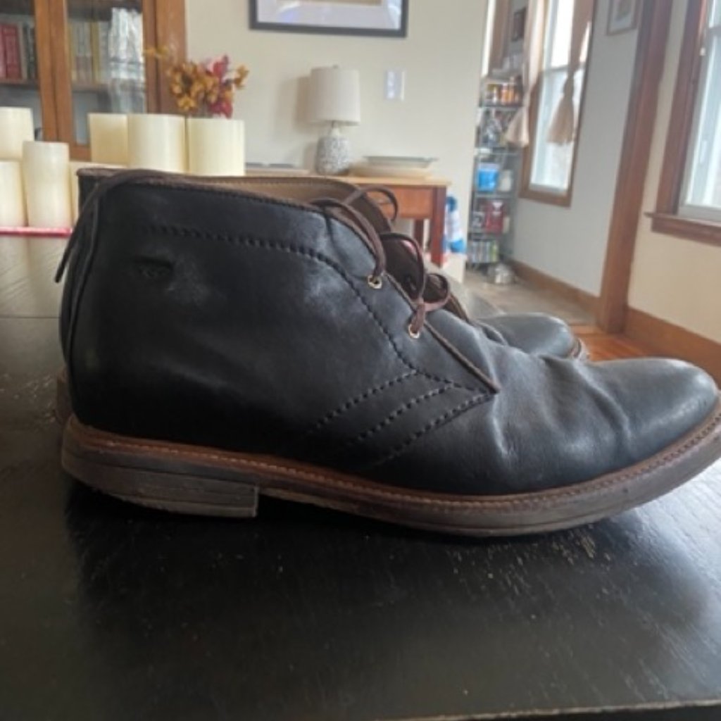 Ugg Dagmann Chukka Boots In Black Leather